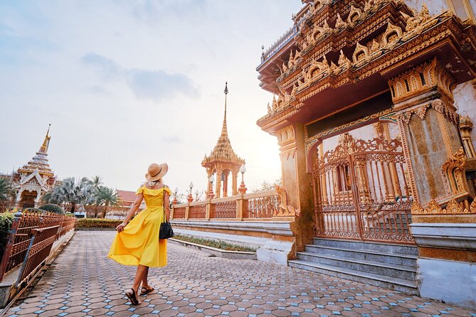 ️ Phuket Private Instagram Tour: All-Inclusive - Rock Beach Swing and the secret ocean view