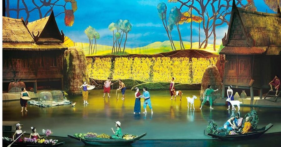 Phuket: Siam Niramit Ticket with Round Transfer and Dinner - Who will enjoy Siam Niramit most?