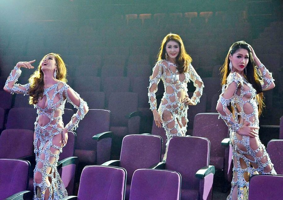 Phuket: Simon Cabaret Show Admission Ticket - Entering the theater and finding your seat