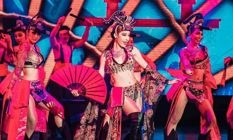 Phuket: Simon Cabaret Show Tickets Optional First 3 Rows - Choosing between regular seating and the first three rows