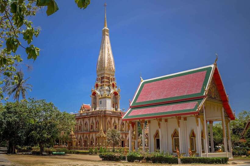 Phuket: Wat Chalong, Viewpoint, and Old Town Guided Tour - Key points at a glance