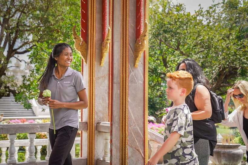 Phuket: Wat Chalong, Viewpoint, and Old Town Guided Tour - Why this half-day route works