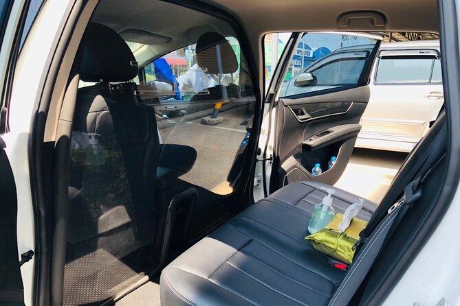 Private 100% Electric Transfer: Bangkok Airport Pickup/Drop-Off - Meeting the driver at doors 3 and 4