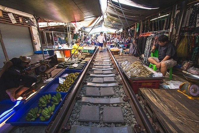 Private Amphawa & Maeklong Railway Market Day Tour with Fireflies - Wat Bang Kung and its Ayutthaya-era past