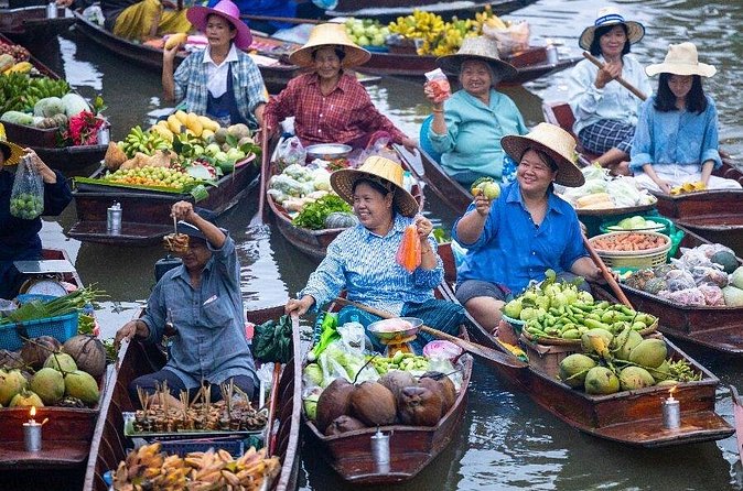 Private Damnoen Saduak Floating Market and Train Market Tour - What makes Damnoen Saduak worth seeing
