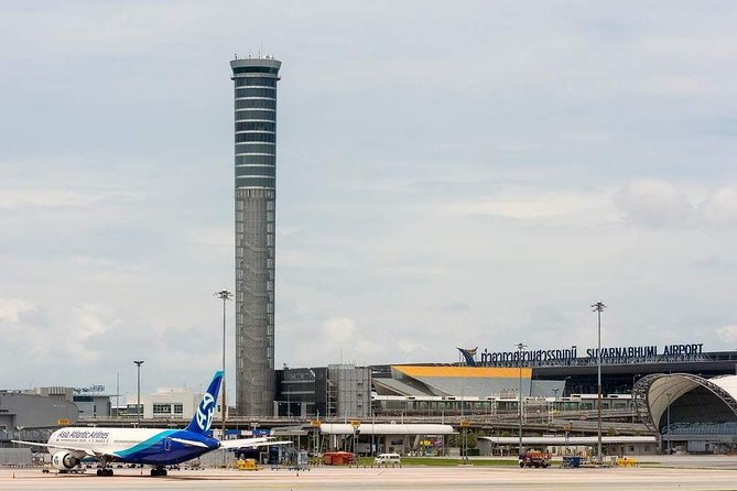 Private Departure Transfer : from Bangkok Hotel to Airport - Choosing between Suvarnabhumi and Don Mueang