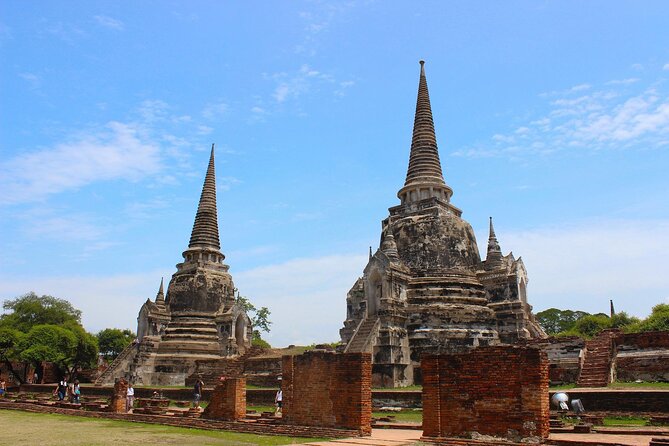 Private Floating Market and Historical Ayutthaya Sightseeing Tour - The 7:00 am departure and the road west