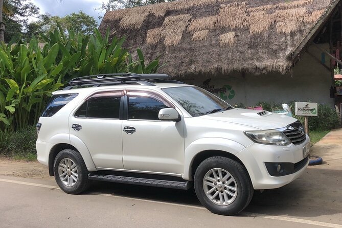 Private Luxury Car rental + English speaking driver: - Choosing a Chiang Mai route that fits seven hours
