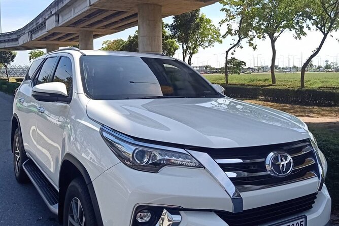 Private Shuttle SUV Bangkok From or To Pattaya - The vehicle and driver experience