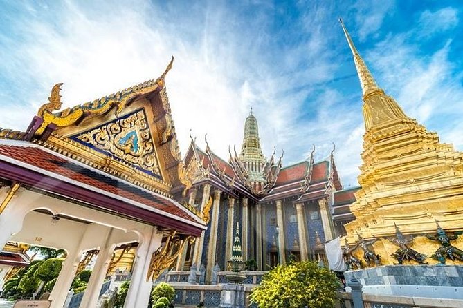 Private Tour: Bangkok's Grand Palace Complex and Wat Phra Kaew - Dress, walking, heat, and mobility