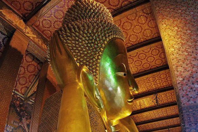 Private Tour: Damnoen Saduak Floating Market and Bangkok City Temples - Damnoen Saduak Floating Market: colorful, crowded, and commercial