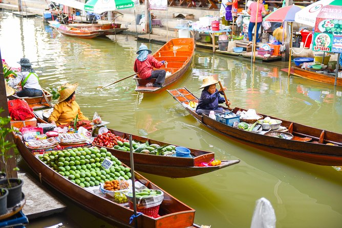 Private Tour: Floating Markets of Damnoen Saduak Cruise Day Trip from Bangkok - The Optional Paddle Boat Question