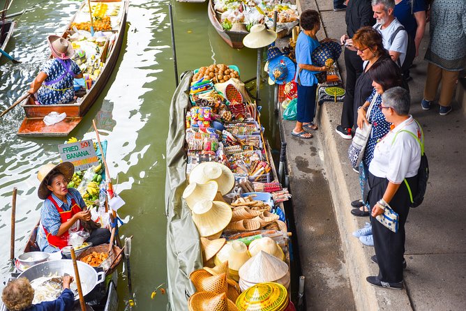 Private Tour: Floating Markets of Damnoen Saduak Cruise Day Trip from Bangkok - Watching Coconut Sugar Take Shape