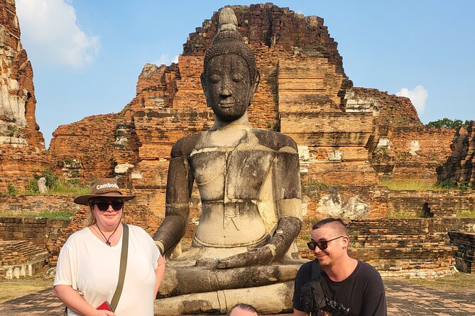 Private tour to Ayutthaya and Boat Tour Heritage Site - Wat Mahathat and the Buddha head in the tree
