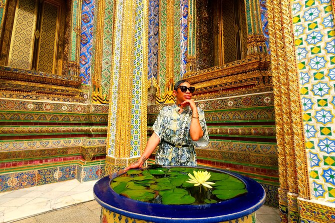 Private Tour to Grand Palace of Bangkok, Pho and Arun Temple - Entering the Grand Palace, Bangkok’s royal center