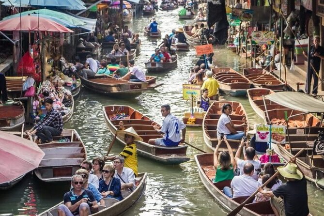 Private Tour to Railway Market and Damnoen Saduak Floating Market - Maeklong Railway Market and the slow-moving train