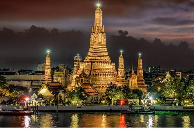 Private tour to Wat Pho,Wat Arun, Canal Tour,Flower Market - Crossing to Wat Pho and the Reclining Buddha