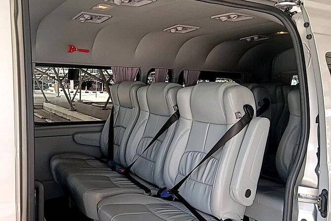Private Transfer from Hotel to Bangkok Airport incl. tollway - The small extras that improve the ride