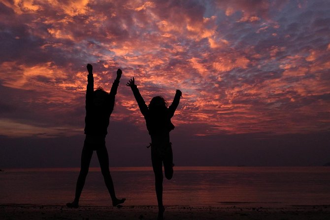 Railay and 4-Island Sunset Speedboat Cruise with Night Snorkel - Phra Nang Cave Beach and Railay’s famous cliffs