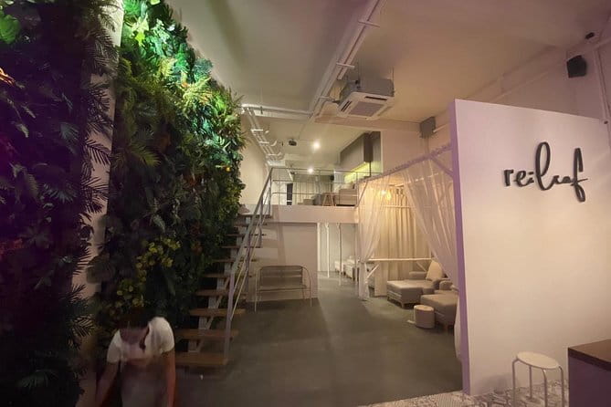 Rest And Relax Massage - Traditional Thai Massage In Bangkok / Sukhumvit - Inside the treatment room