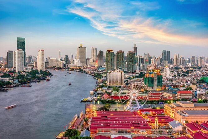 River Star Princess Dinner Cruise: Bangkok Chao Phraya River - Dinner on board: plenty of choice, mixed results