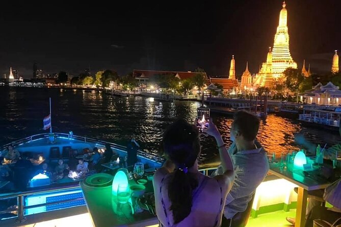 Royal Princess Dinner Cruise: Bangkok Chao Phraya River - Live music, cabaret, and the party atmosphere