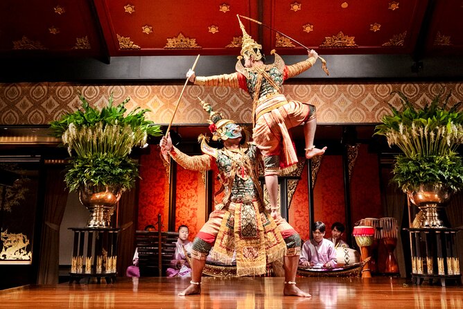 Sala Rim Naam Dinner and Show at Mandarin Oriental in Bangkok - Timing, clothing, and practical details