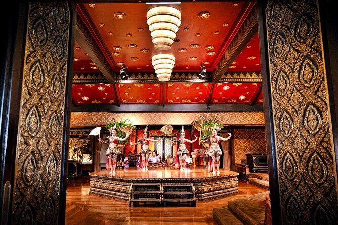 Sala Rim Naam Dinner and Show at Mandarin Oriental in Bangkok - The cultural performance during dinner