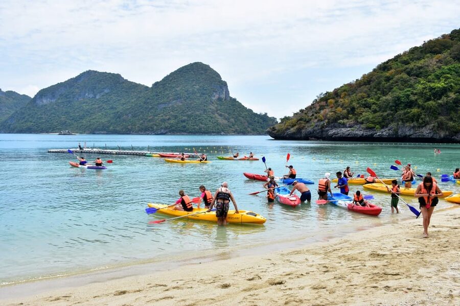 Samui: Angthong Marine Park Boat Tour w/ Transfer and Meals - Thai Buffet Lunch on the Boat