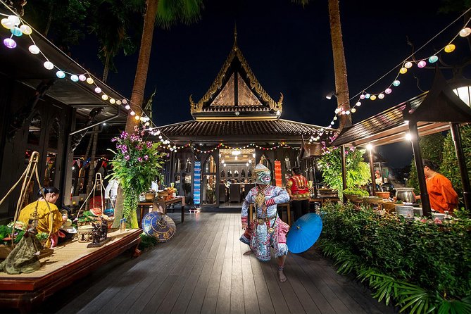 Shangri-La Hotel's Salathip Thai Restaurant Experience - Is $100.11 per person a fair price?