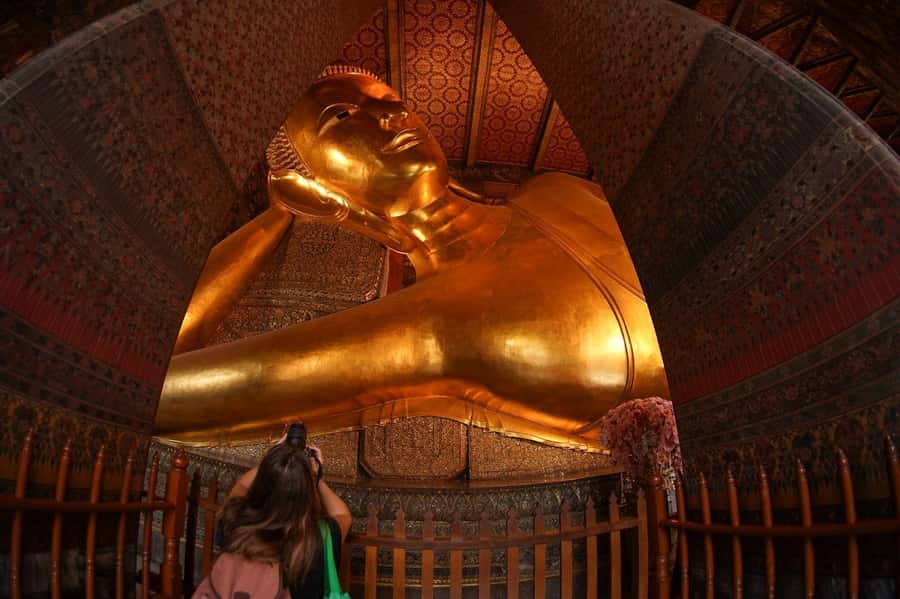 Shared Tour: Wat Pho, Wat Traimit and Wat Benchamabophit - What this four-hour Bangkok tour is really designed to do