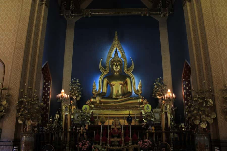 Shared Tour: Wat Pho, Wat Traimit and Wat Benchamabophit - Transport, pickup, and the shared-tour trade-off
