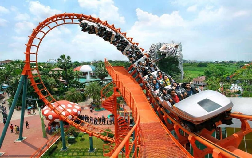 Siam Amazing Park Entry Ticket with Buffet Lunch (NON THAI) - Starting the day in the water park