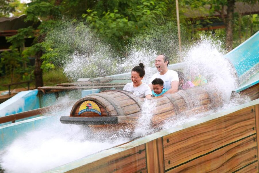 Siam Amazing Park: Water Park Ticket and Buffet Lunch - Who gets the best value for $24?