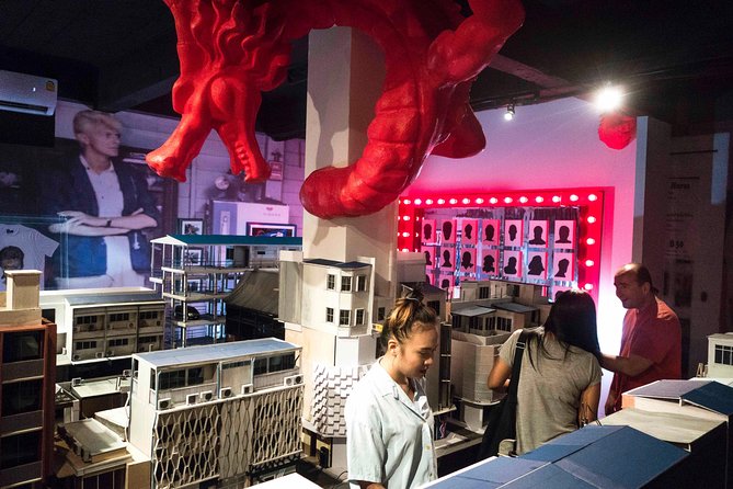 Skip the Line: Patpong Museum Guided Tour - The bar stop adds a real-world pause