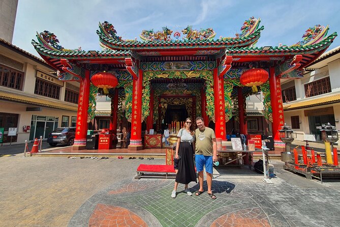 Small-Group: Unseen Bangkok's Chinatown Walking Tour - Old Chinese buildings, temples, and a school with a story