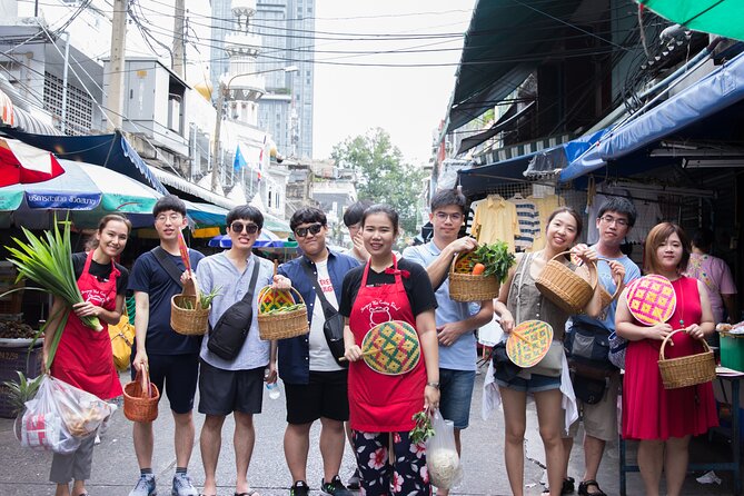 Sompong Thai Cooking School - The morning market visit