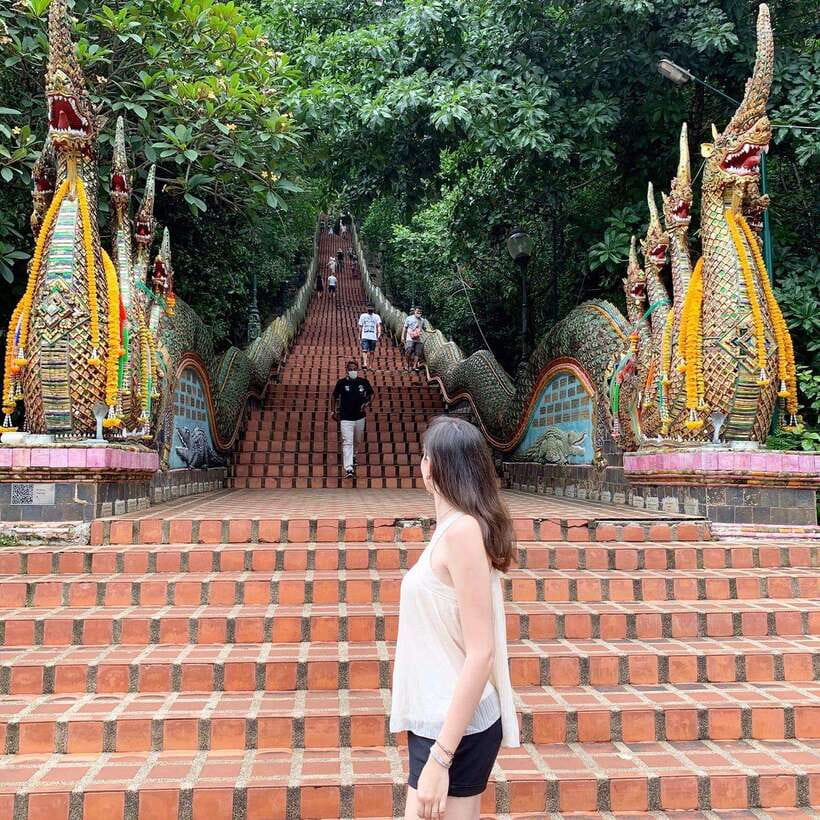Spiritual Sunrise Wat Doi Suthep, Pha Lat, Alms & Meditation - Taking part in alms giving