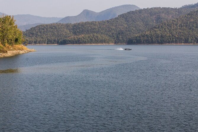 Sticky Waterfall Chiang Mai and Mae Ngat Boat Tour - Mae Ngat Reservoir and the included boat trip