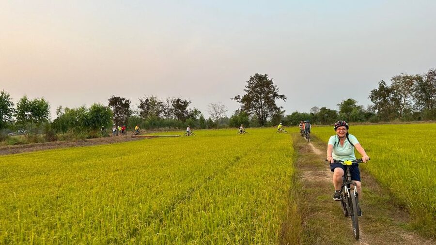 Sukhothai: 2.5-Hours Guided Countryside Sunset Bike Tour - Practical tips for a smoother afternoon