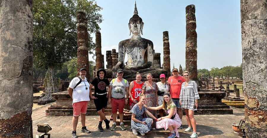 Sukhothai: Historical Park & Countryside Cycling Tour - Lunch at a Local Thai Restaurant