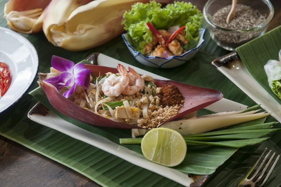 Sukhumvit: Hands-on Thai Cooking Class & Market Tour in BKK - Meeting at Asoke and getting oriented