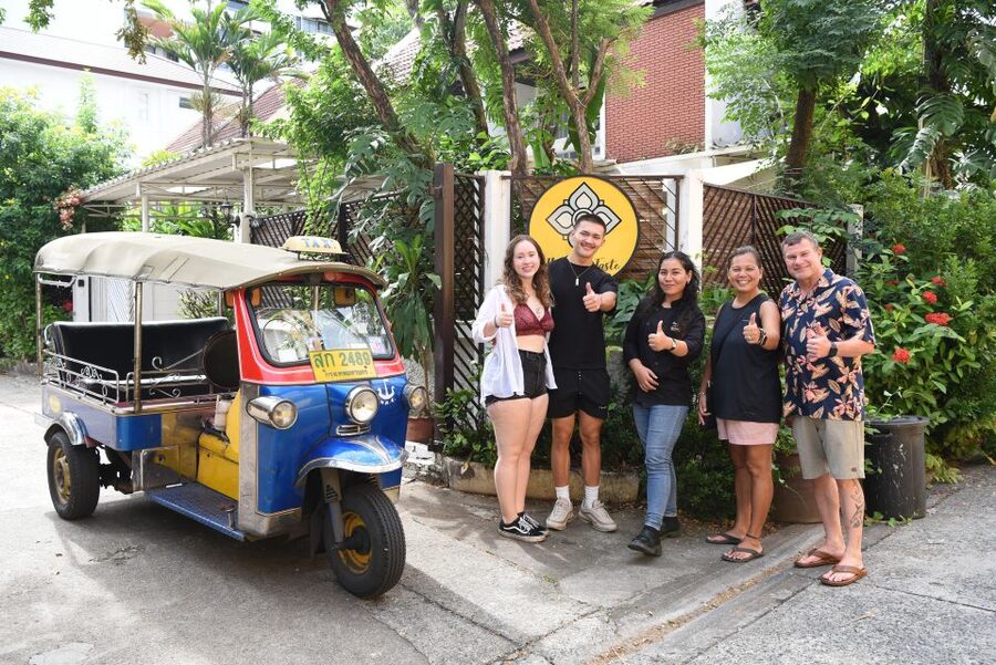 Sukhumvit: Hands-on Thai Cooking Class & Market Tour in BKK - A clean kitchen and well-organized cooking stations