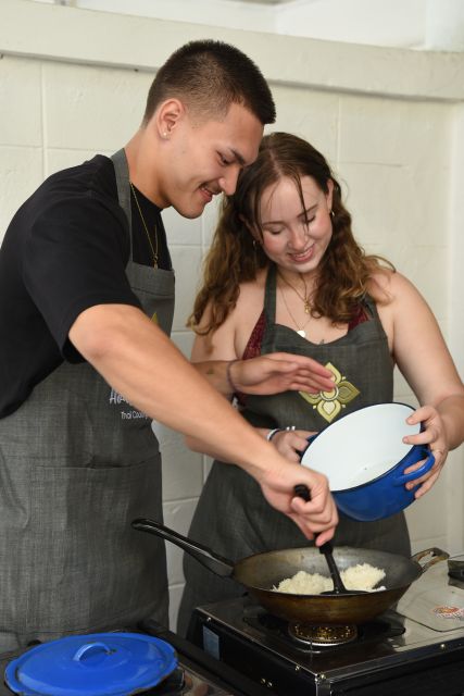 Sukhumvit: Hands-on Thai Cooking Class & Market Tour in BKK - Four dishes, cooked and eaten one at a time