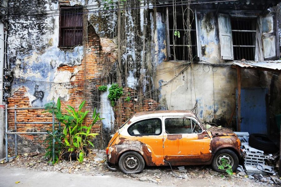 Talat Noi I A Journey Through Art and Culture l Bangkok - Talat Noi’s old lanes and painted walls