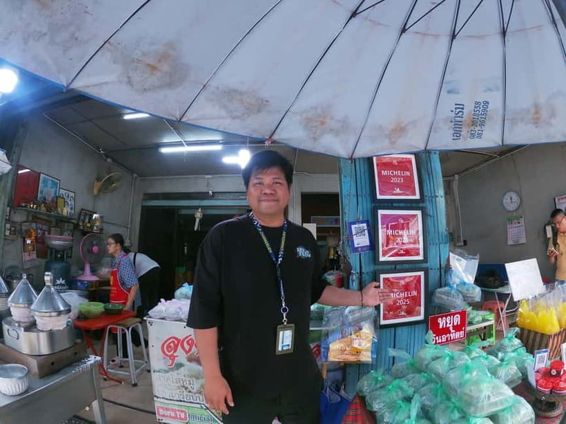 Taste of Chiang Mai: Michelin Guide & Street Food Tour - Thana Ocha and the pink Hakka noodle