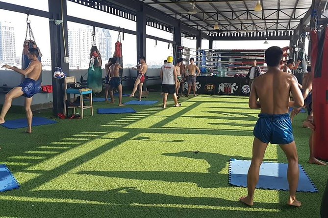 Thai Boxing Lesson, family and Kids Friendly - The rooftop setting and family appeal