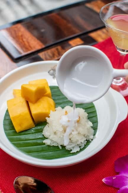 Thai Bus Food Tour Experience in Bangkok - The Grand Palace, Wat Phra Kaew, Wat Pho, and Wat Arun