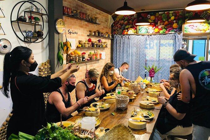 Thai cooking class experience in Bangkok with Tingly Thai cooking school - A hands-on class with a few timing limits