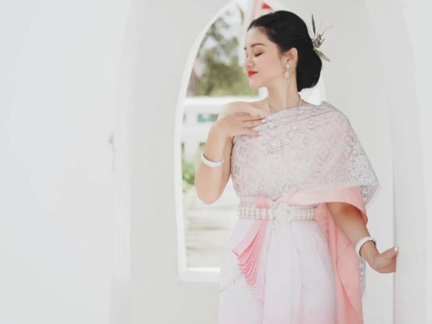 Thai Costume Rental - Finding ThaiGlam Studio in the Wat Arun area